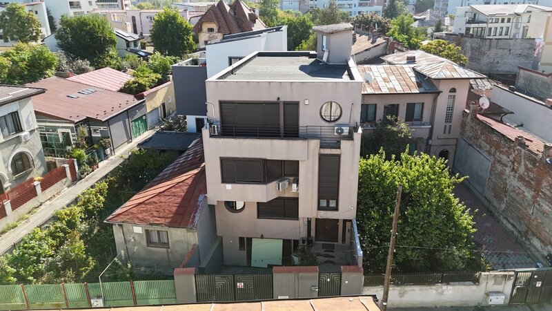 Vila situata in 13 Septembrie - Izvor, langa JW Marriott, Casa Poporului
